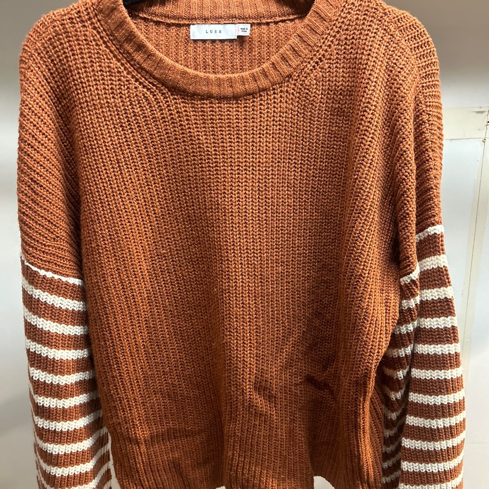 Lulu’s x Lush sweater